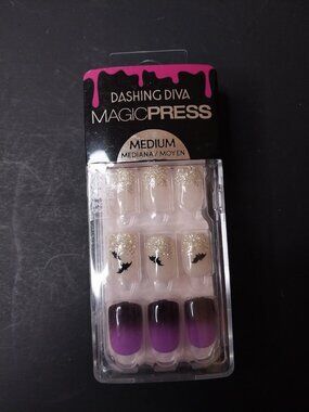 Dashing Diva Magic Press Bat Nails